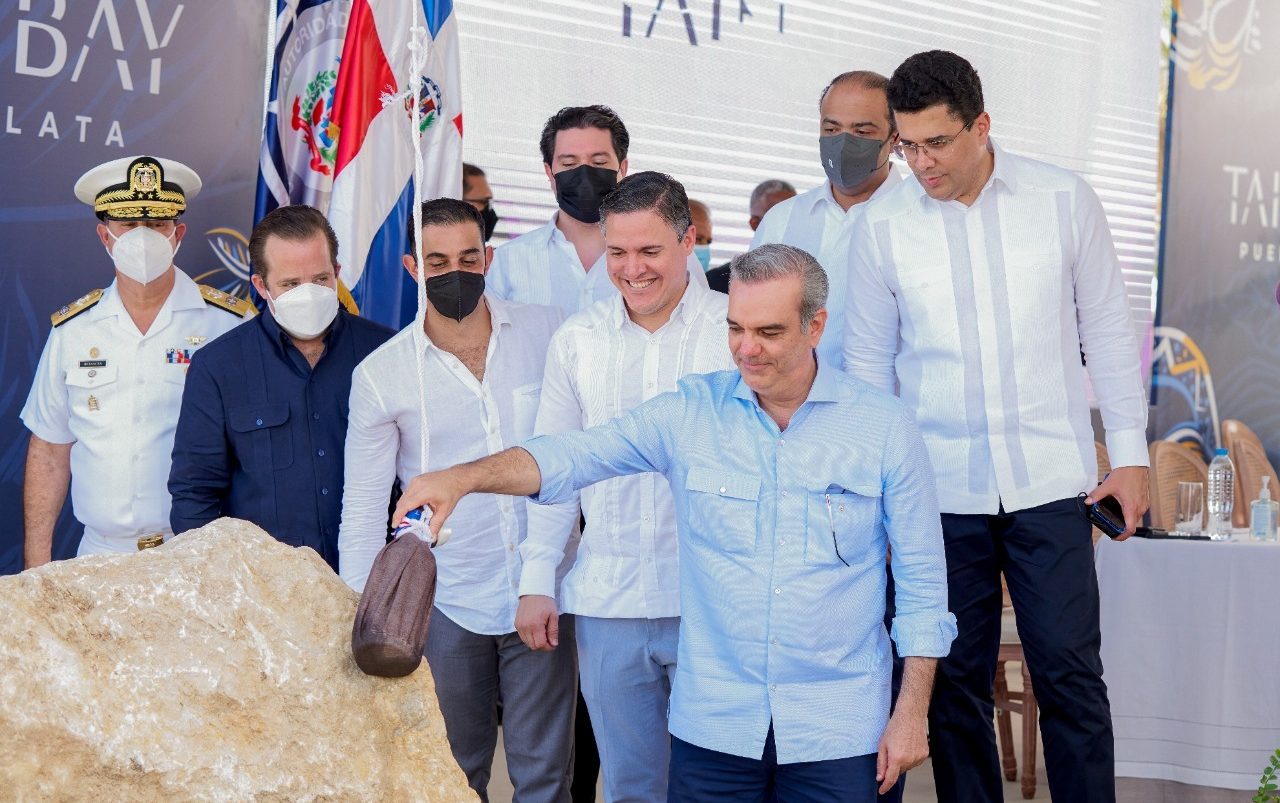 Abinader inaugura segunda etapa de la terminal de cruceros Taíno Bay en