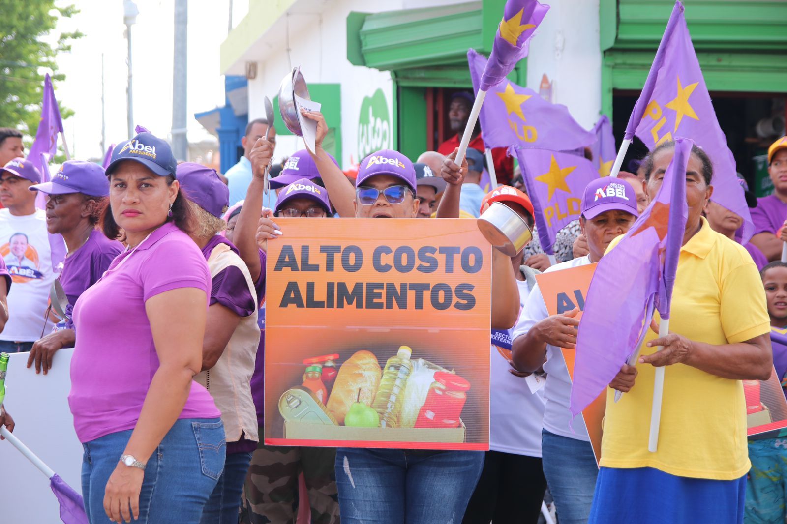 Pelede Stas Marchan Contra Del Alto Costo De La Vida Y La Inseguridad