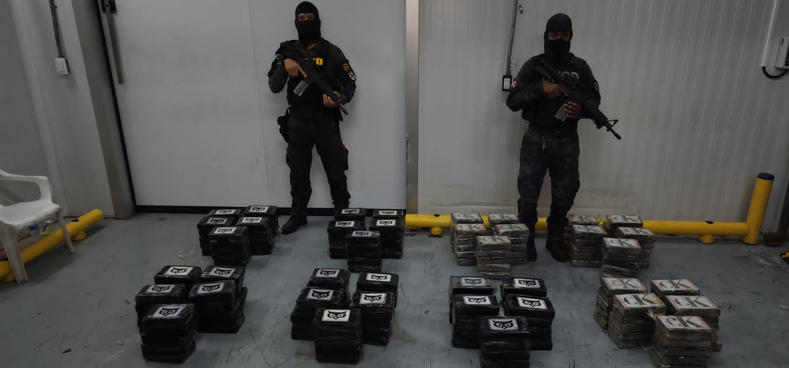 VIDEO Ocupan en Caucedo 200 paquetes de presunta cocaína en cajas de