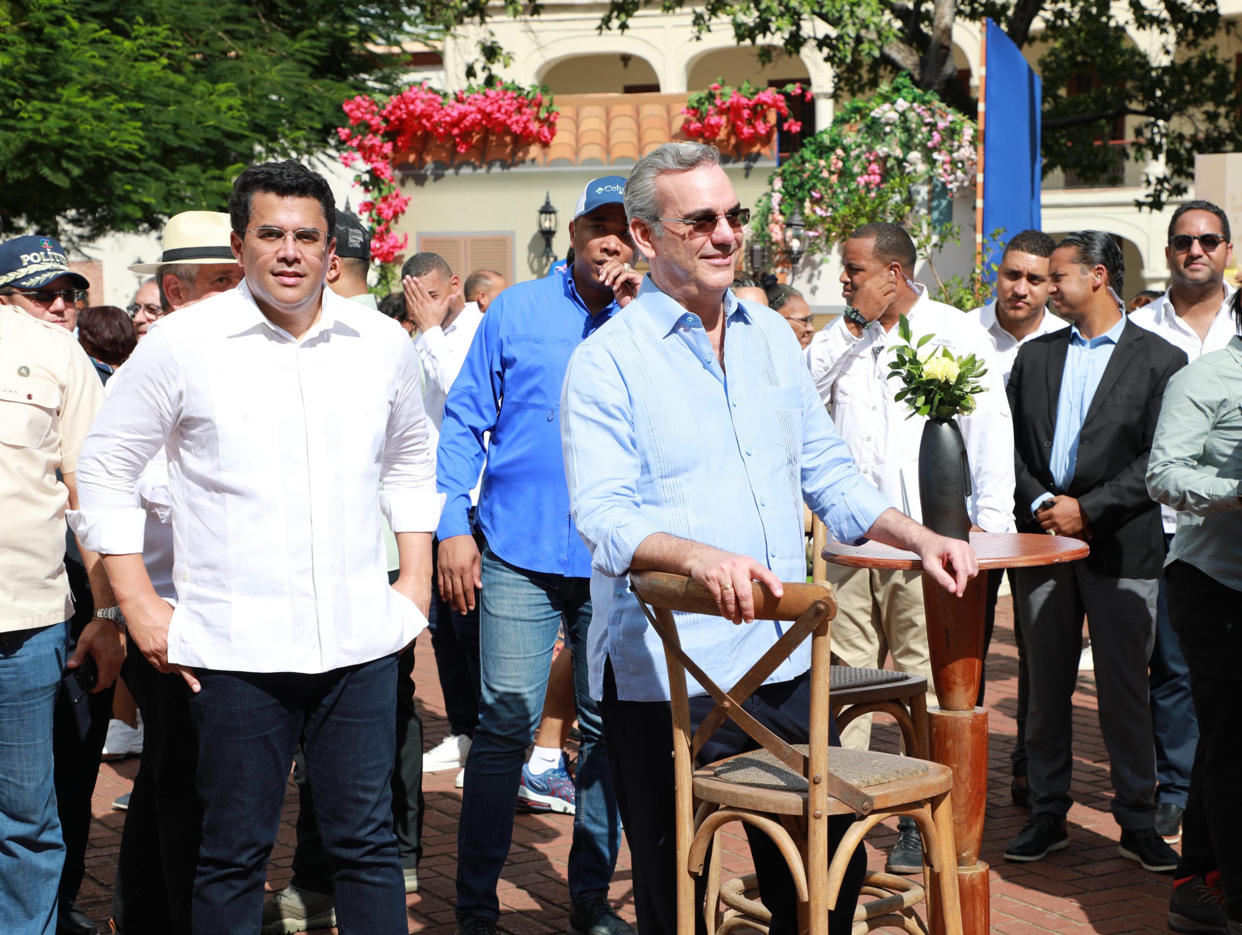 Abinader Supervisa Trabajos De Remozamiento De La Zona Colonial Con