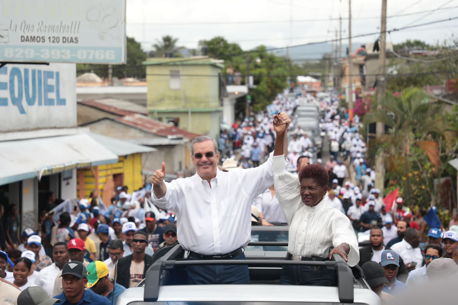 Luis Abinader Encabeza Caravana Con Candidatos Municipales De Monte