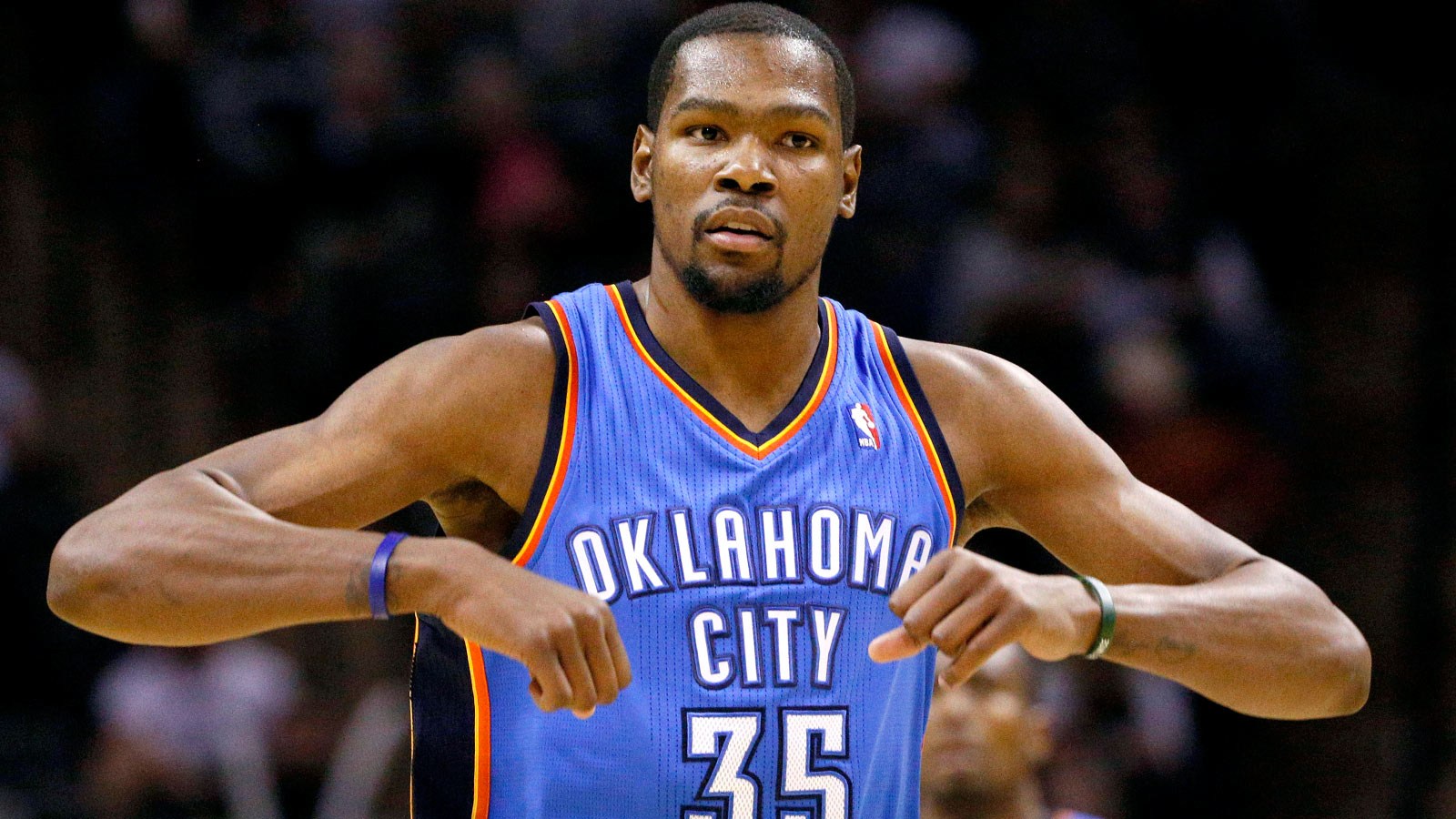 Kevin Durant anuncia firmará con los Warriors