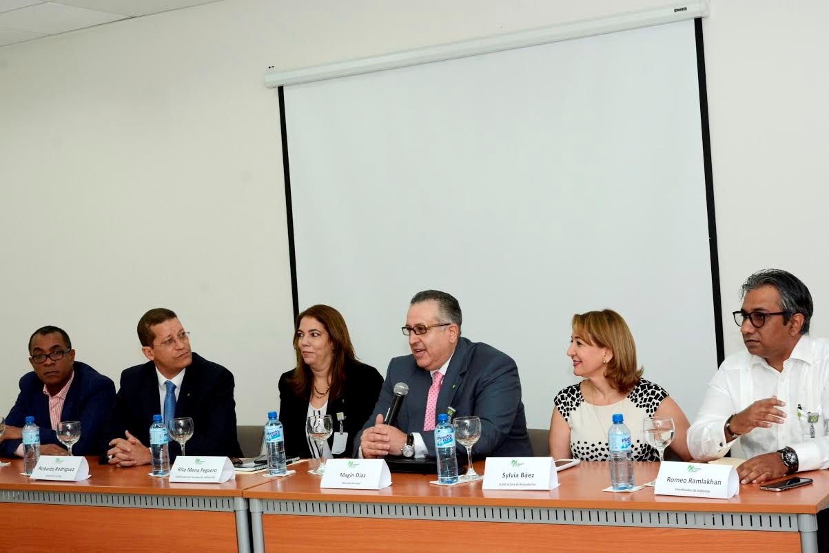 Magín Díaz se reúne en diálogo abierto con todos los administradores locales de la DGII