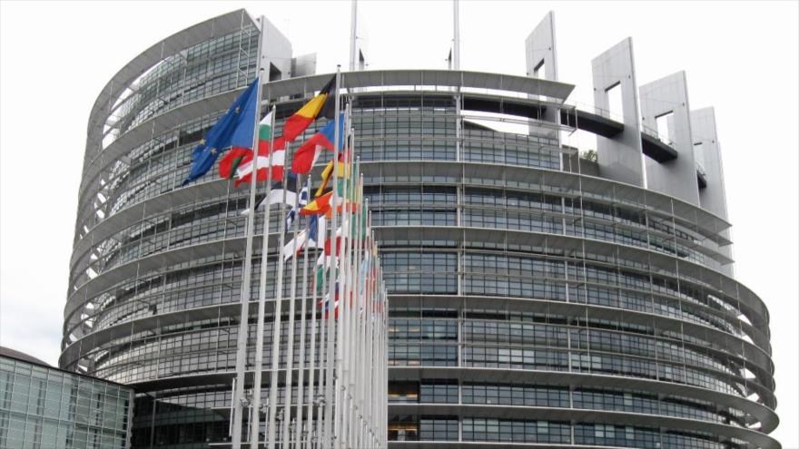 Funcionario alemán de Unión Europea pide multas para España y Portugal