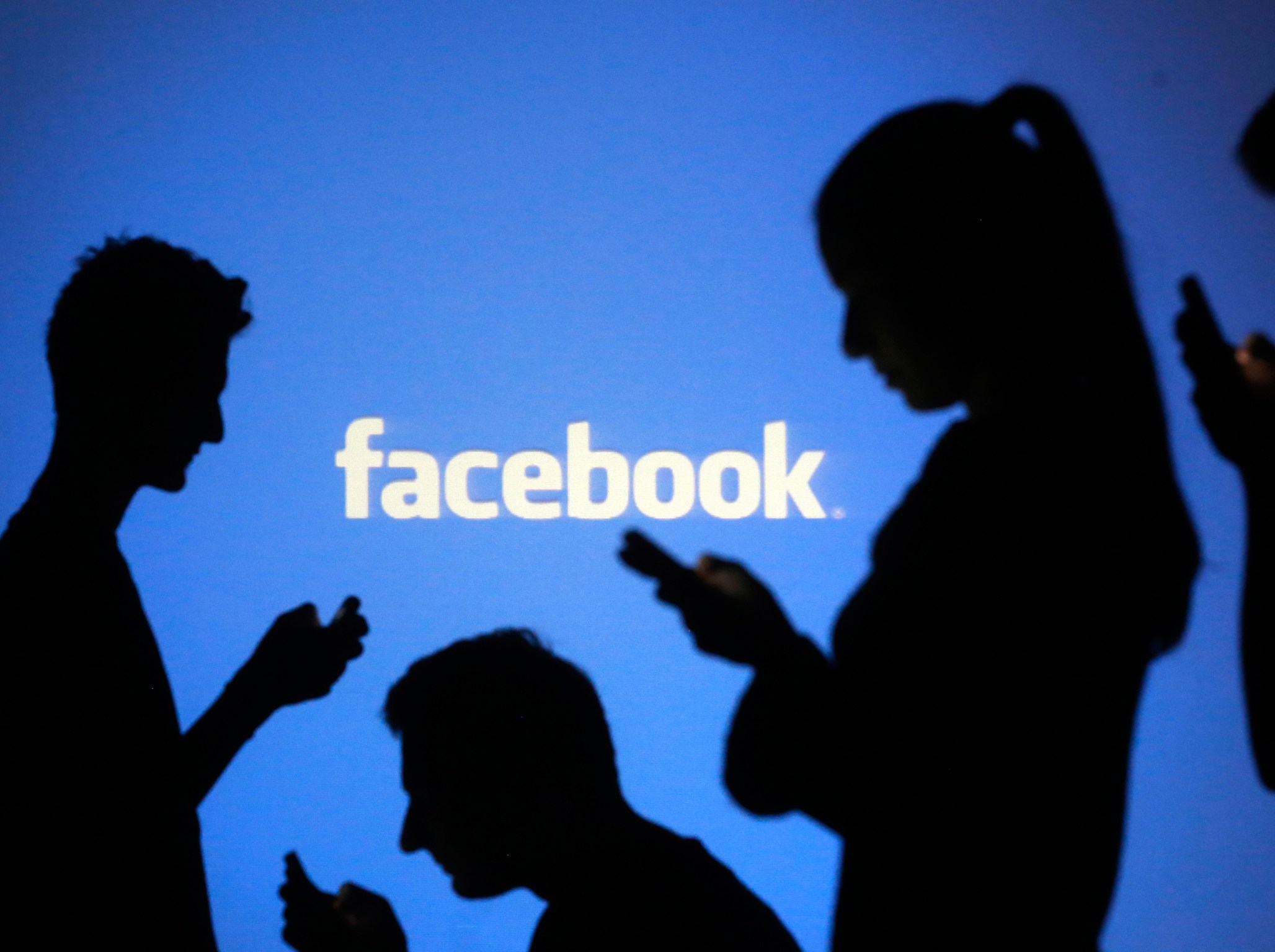 Corte brasileña congela fondos de Facebook