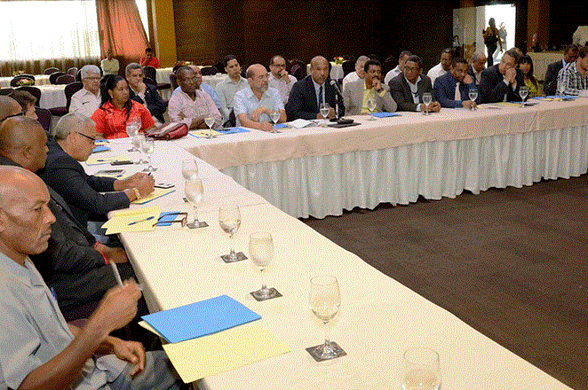 Nuevos alcaldes conocen plan de saneamiento de ríos Ozama e Isabela