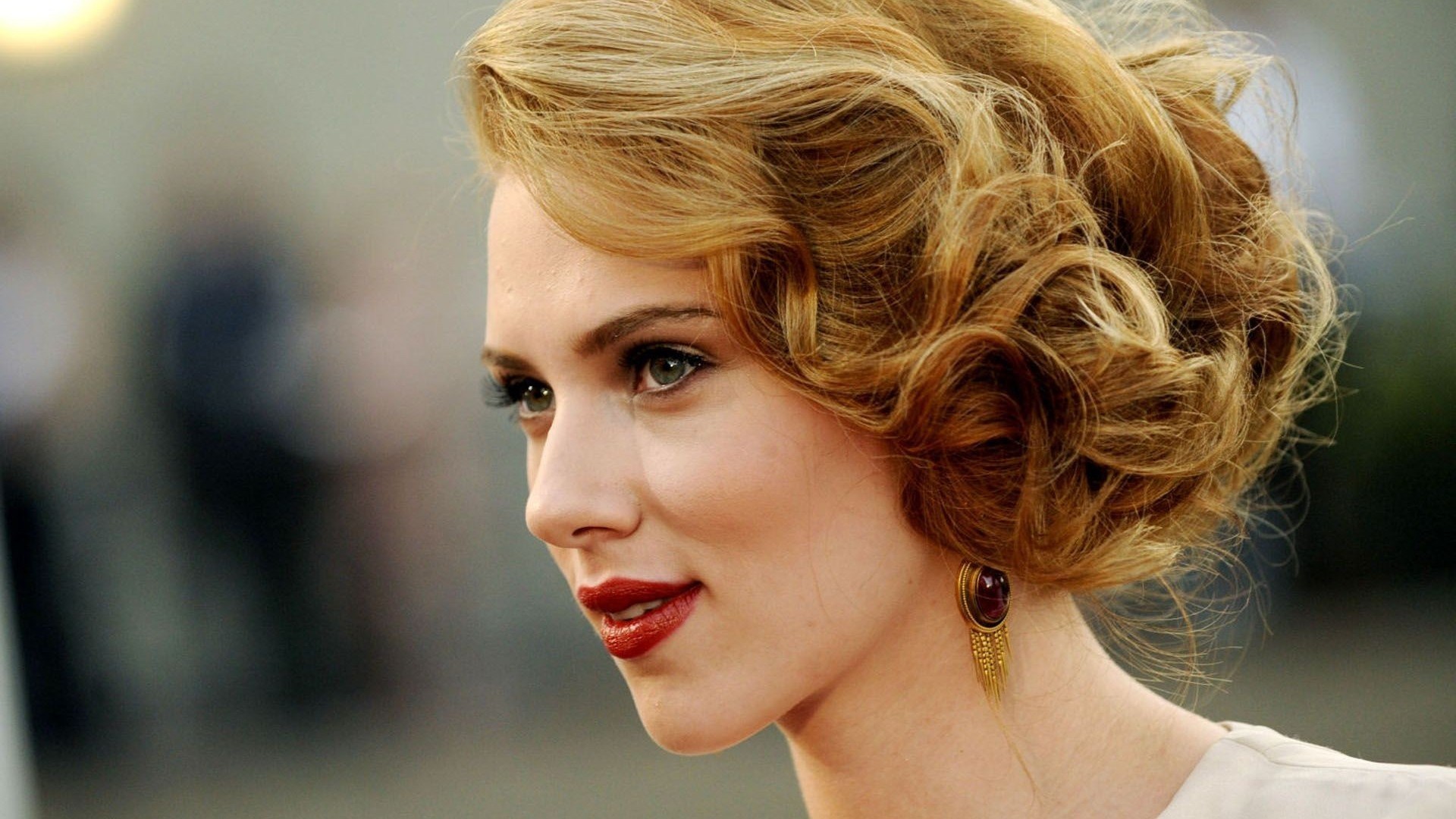 Scarlett Johansson es la actriz más lucrativa en la historia de Hollywood
