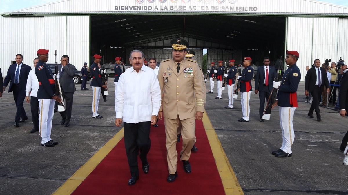 Danilo Medina parte a Honduras para participar en reunión del SICA