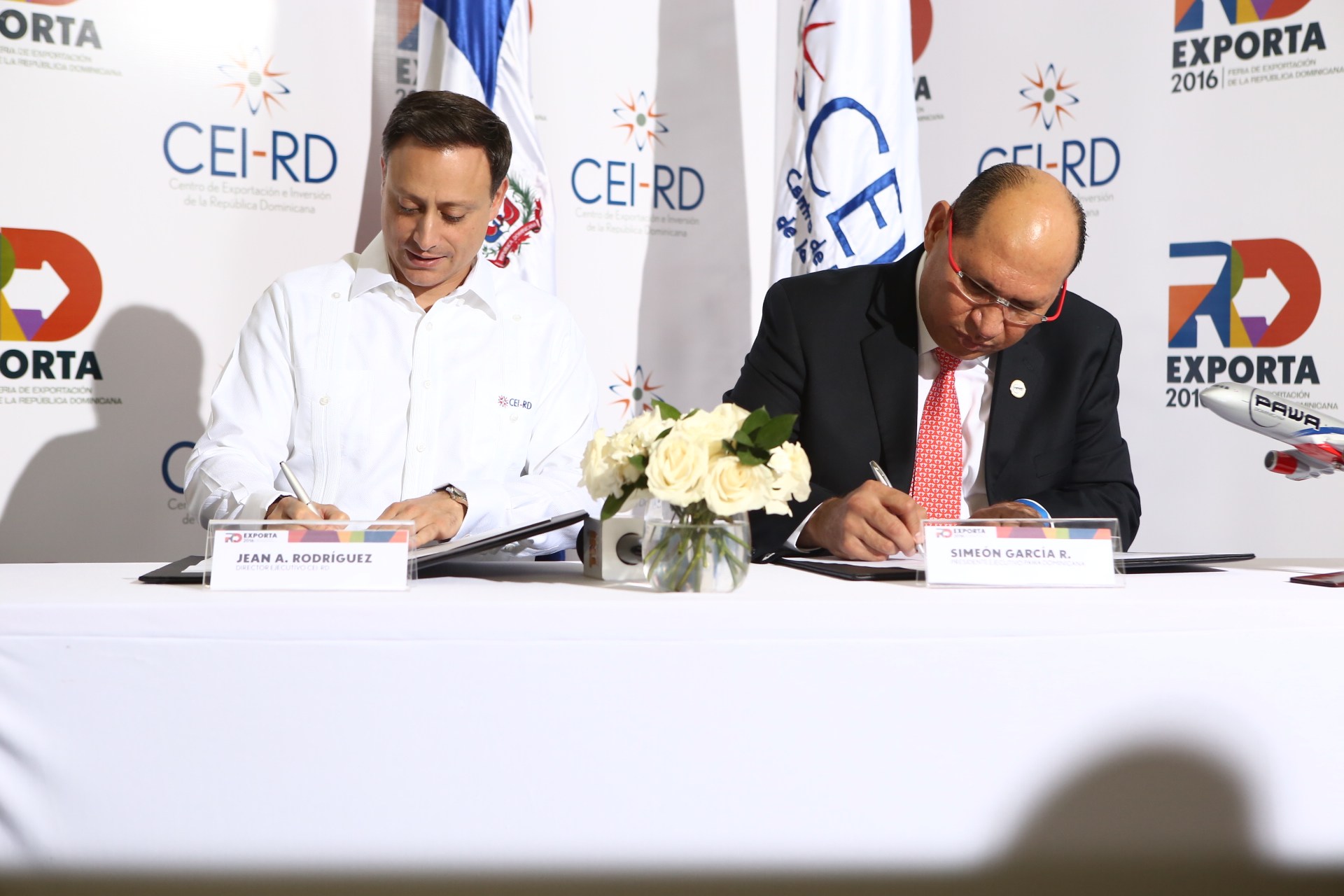 CEI-RD y Pawa Dominicana firman acuerdo para aumentar exportaciones