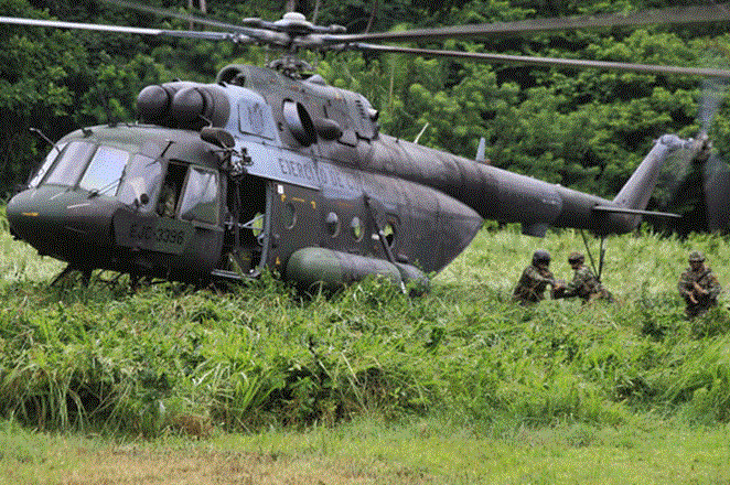 Mueren 17 militares en accidente de helicóptero en Colombia