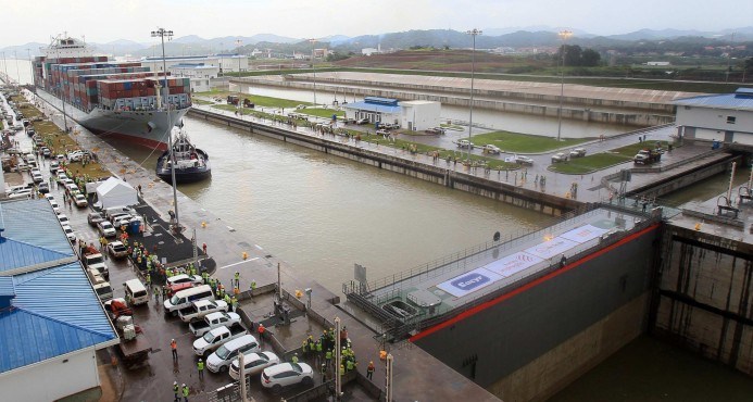 Comienza tránsito inaugural del canal ampliado de Panamá