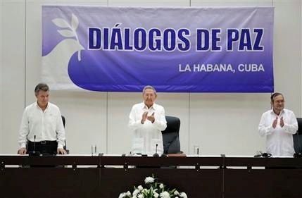 Santos y FARC firman cese del fuego en Colombia
