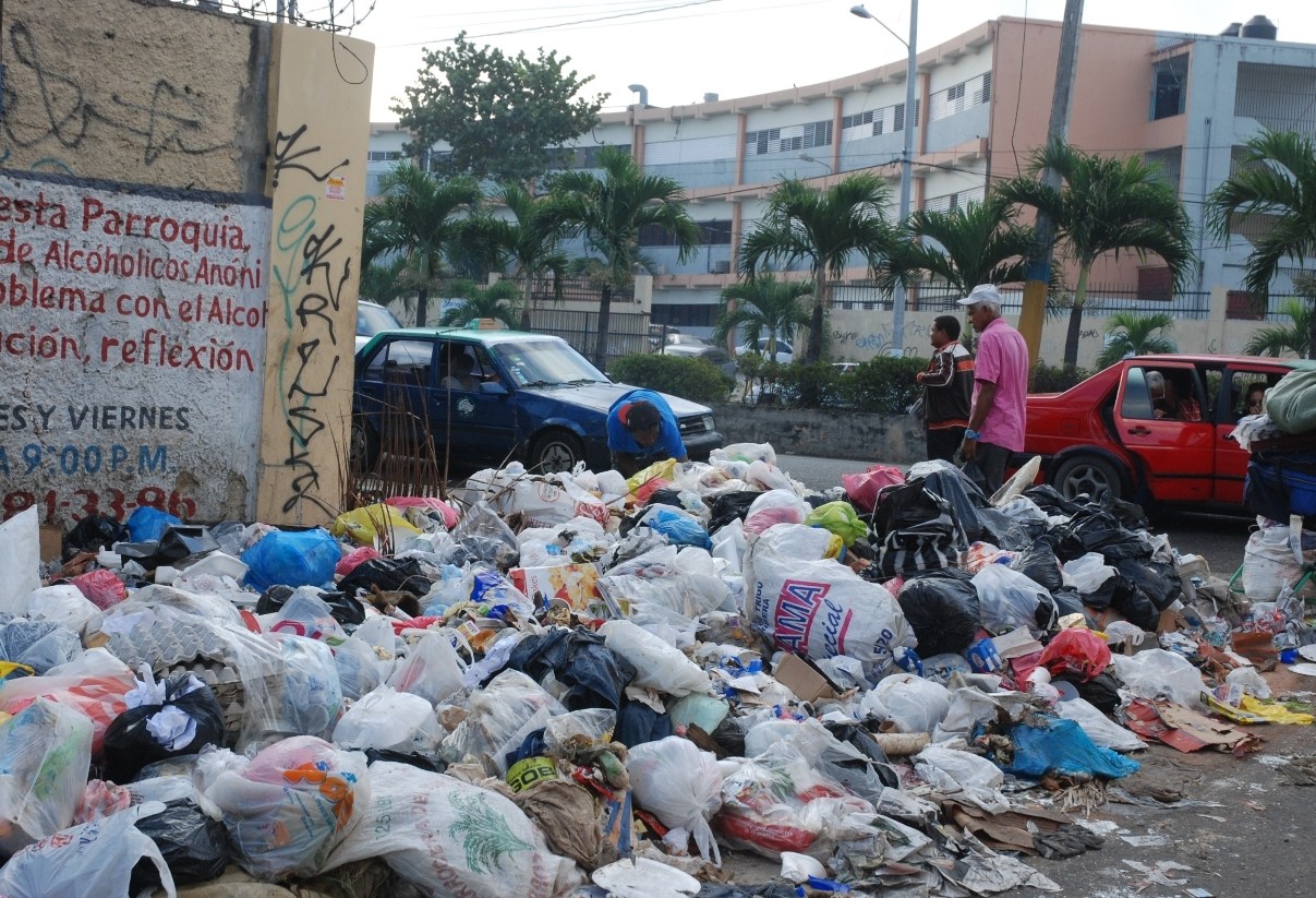 Pastoral de ecología y medio ambiente llama ayuntamientos a luchar por una RD sin basura