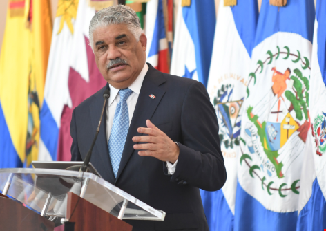 Canciller Vargas rechaza denuncia cubana sobre uso de aeropuerto por parte de los Estados Unidos