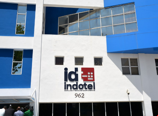 Presidente Indotel anuncia prestadoras entregarán carátula con cláusulas relevantes de derechos y deberes de usuarios