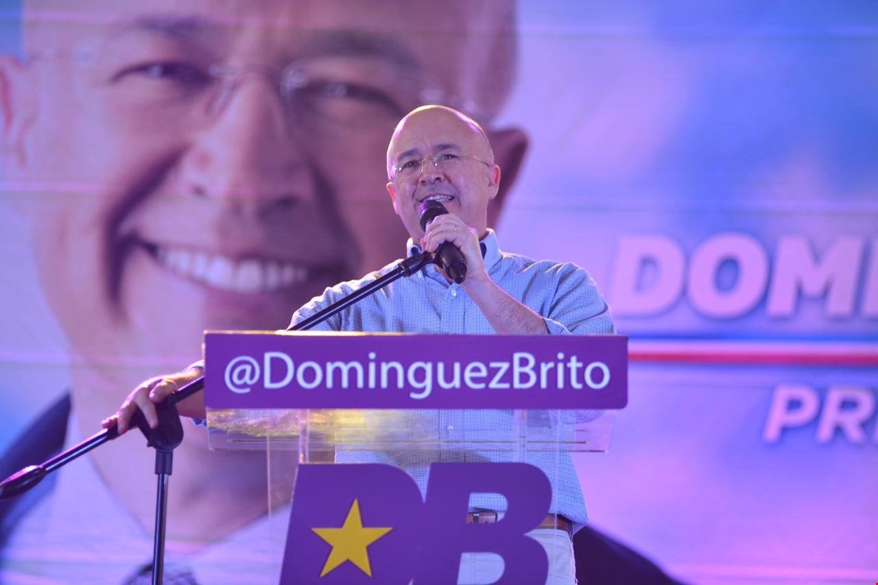 Domínguez Brito demanda dejar al presidente Medina trabajar tranquilo