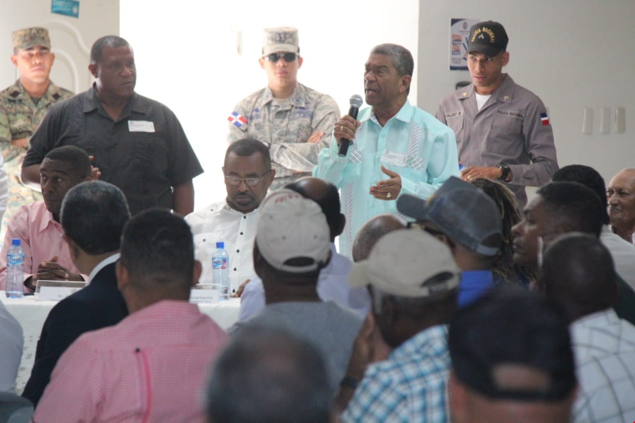 Autoridad Portuaria se reúne con sindicatos para definir pago Bono Navideño