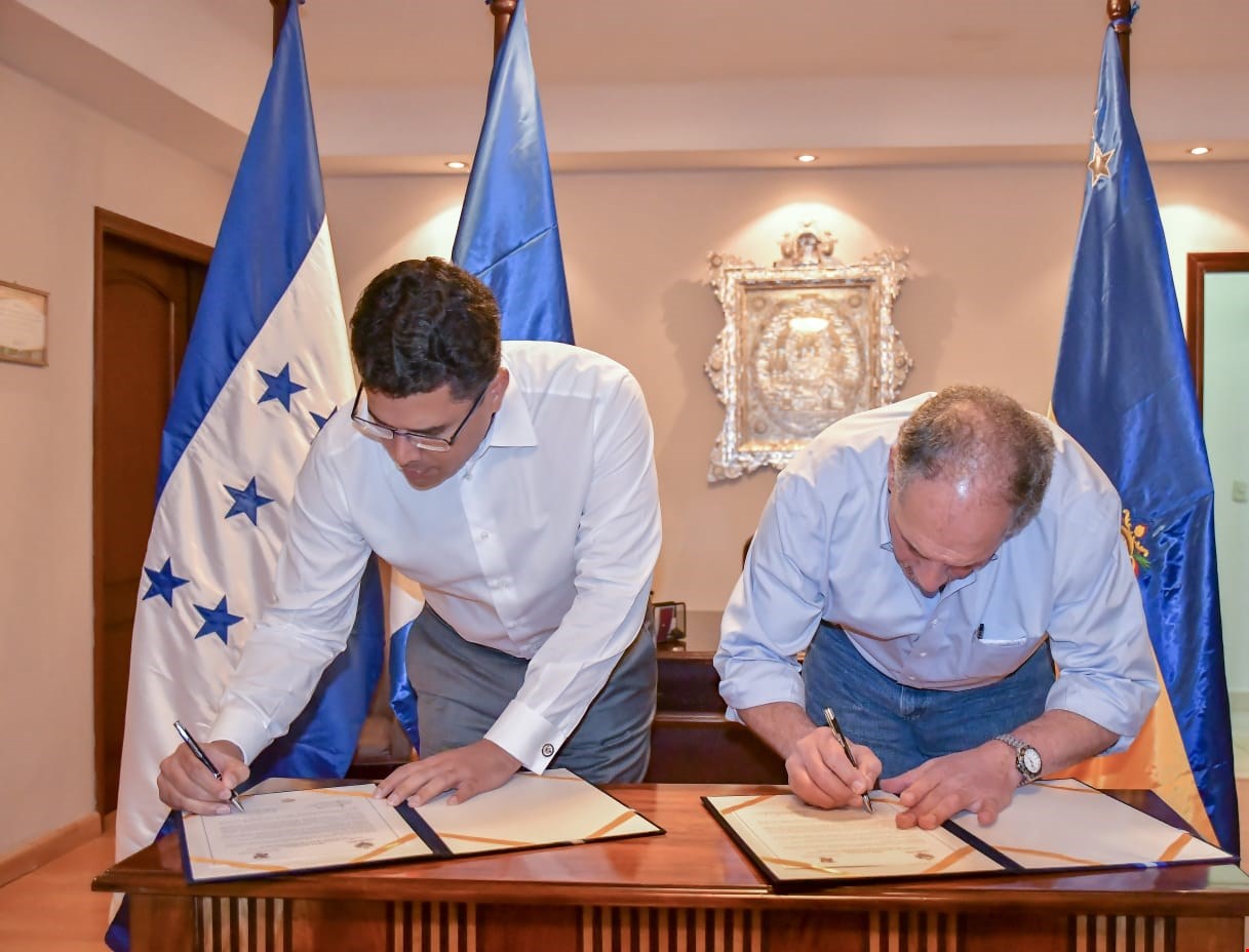 Santo Domingo y Tegucigalpa firman acuerdo de hermandad