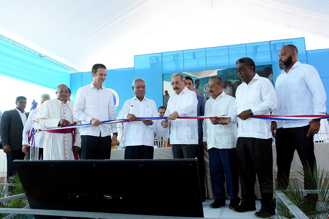 Presidente Medina inaugura planta de pretratamiento y emisario submarino en Puerto Plata