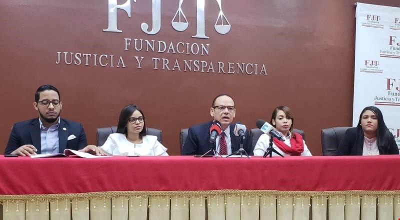 Justicia y Transparencia presenta evaluación del año 2018 calificándolo como positivo en lo social, económico y político