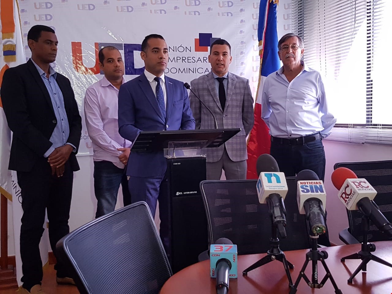 UED pone a disposición del Estado Dominicano 2500 camiones volteo para contrarrestar paro convocado por FENATRADO