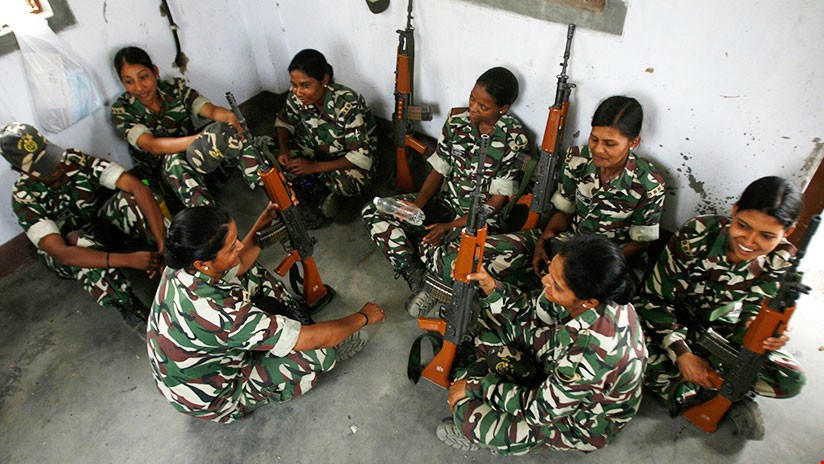 General indio afirma que las mujeres no están preparadas para el combate y enciende las redes