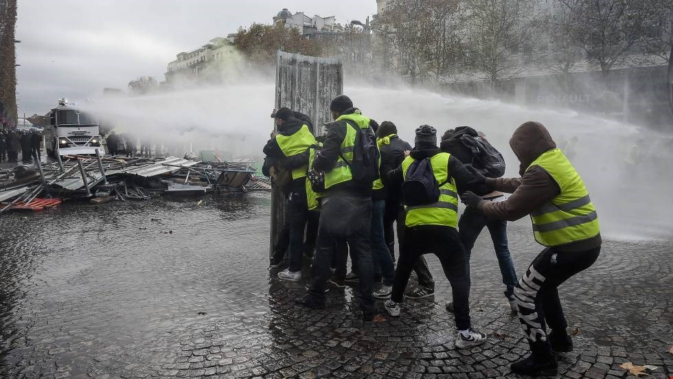Dispersada con gases lacrimógenos una nueva protesta de los ‘chalecos amarillos’ en París