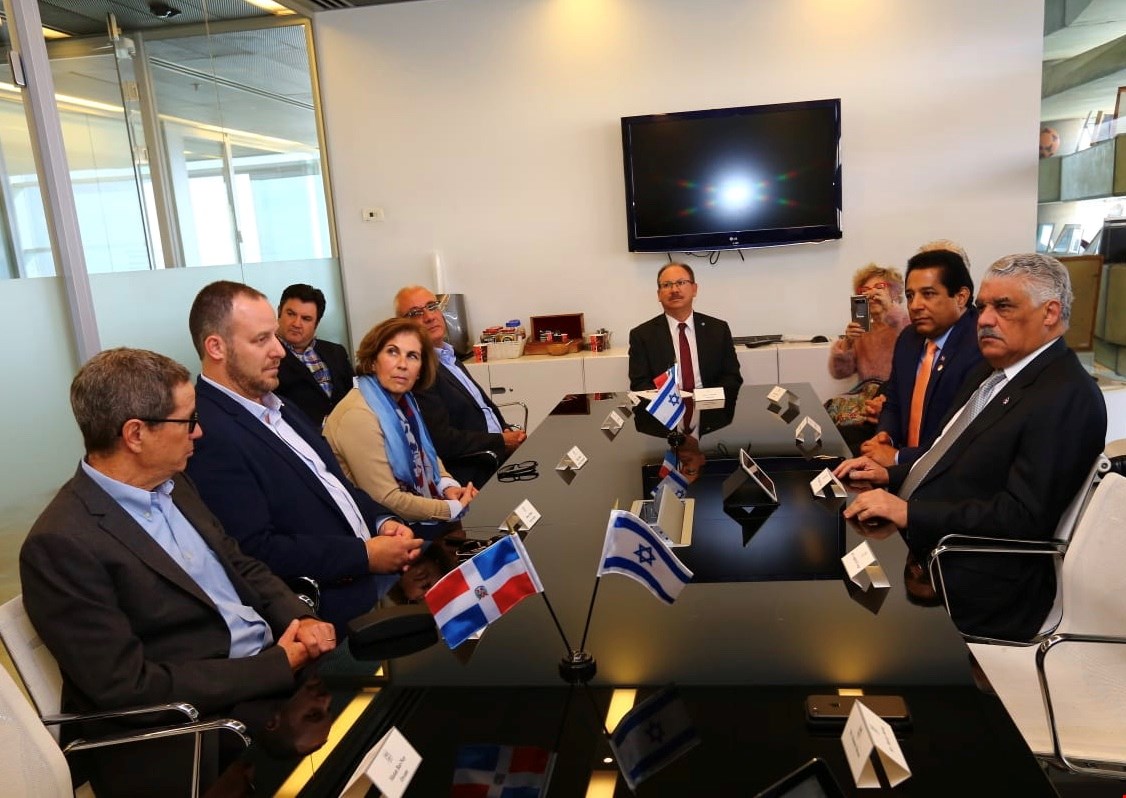 Canciller Vargas se reúne con empresarios israelíes