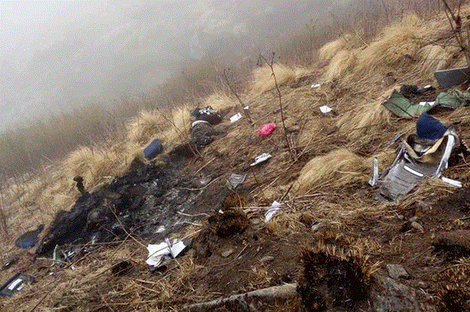 Localizan 23 cadáveres del avión siniestrado en Nepal