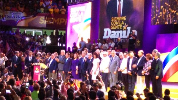Danilo Medina promete un país de paz y justicia social en lanzamiento de su campaña
