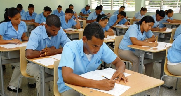 Ministerio Educación advierte que el viernes 22 de enero sí hay clases en todo el país
