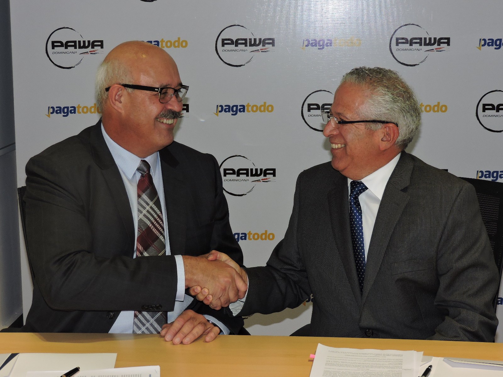 PAWA Dominicana firma alianza comercial con PagaTodo