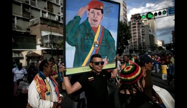 Retiran imágenes de Chávez de sede del congreso de Venezuela