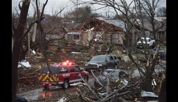 Vecina trató de salvar a bebé después de un tornado en Texas
