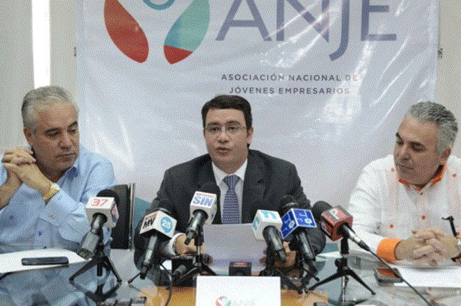Inician debates con candidatos a alcaldes de Santiago