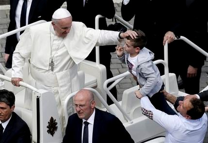 Papa Francisco reemplaza a embajador del Vaticano en Washington