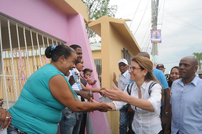 Carolina Mejía promete que un gobierno de Luis Abinader bajará el costo de la vida