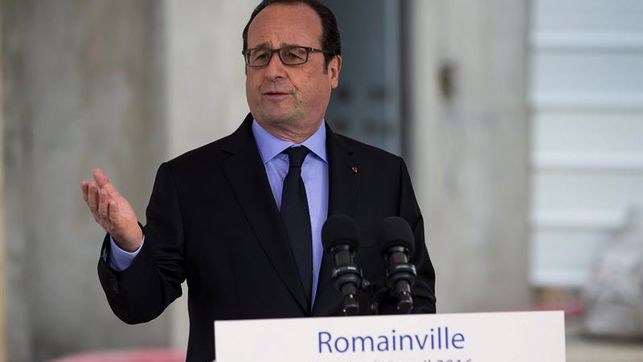 Presidente francés inicia visita a Medio Oriente en Líbano