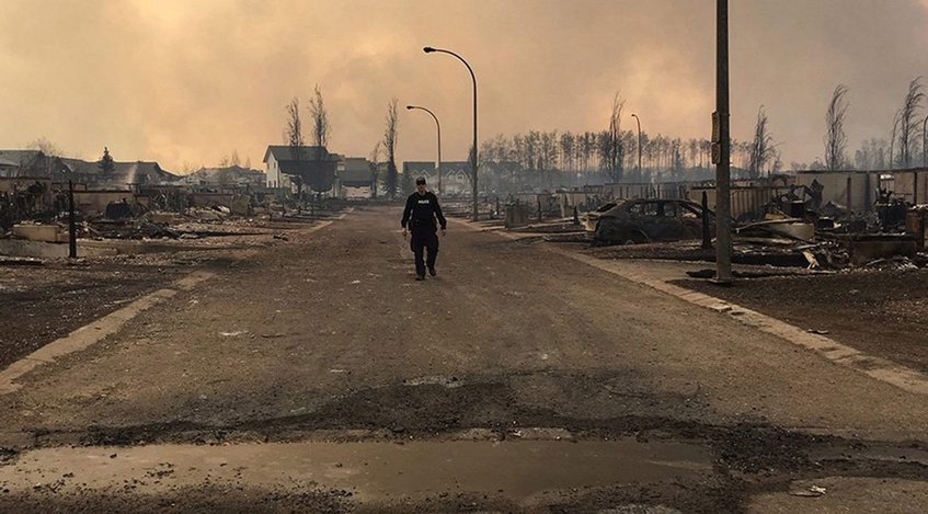 Canadá reconstruirá parte de la ciudad de Fort McMurray tras el incendio