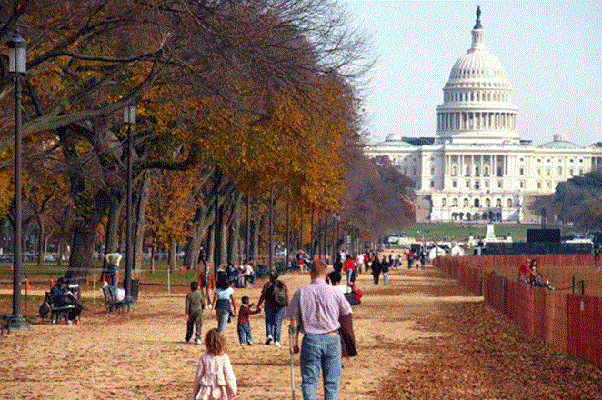 Récord de turistas visitan la capital de EE. UU.
