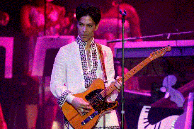 Prince rompe récords en Billboard