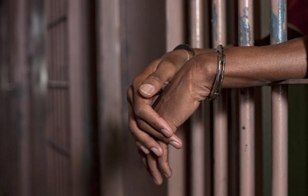 Imponen prisión preventiva a dos hombres por presuntamente traficar con haitianos indocumentados