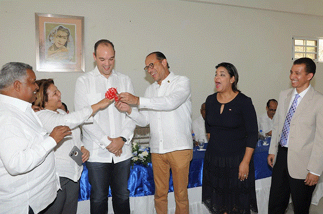 Ministerio de Cultura recibe Plaza María Montez en Barahona