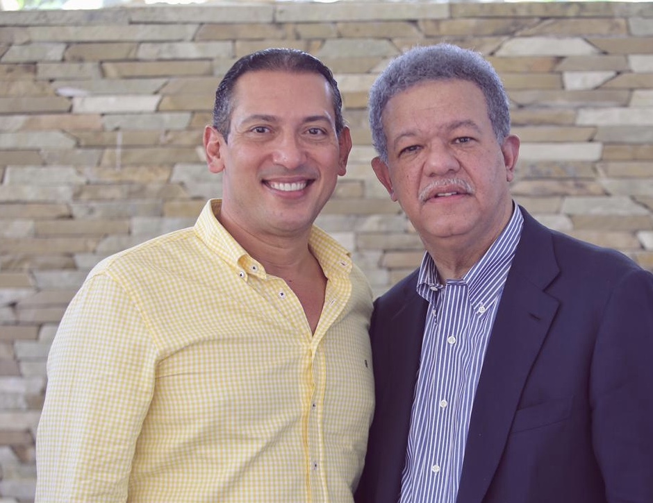 Enrique Ramírez, presenta precandidatura a senador por La Vega