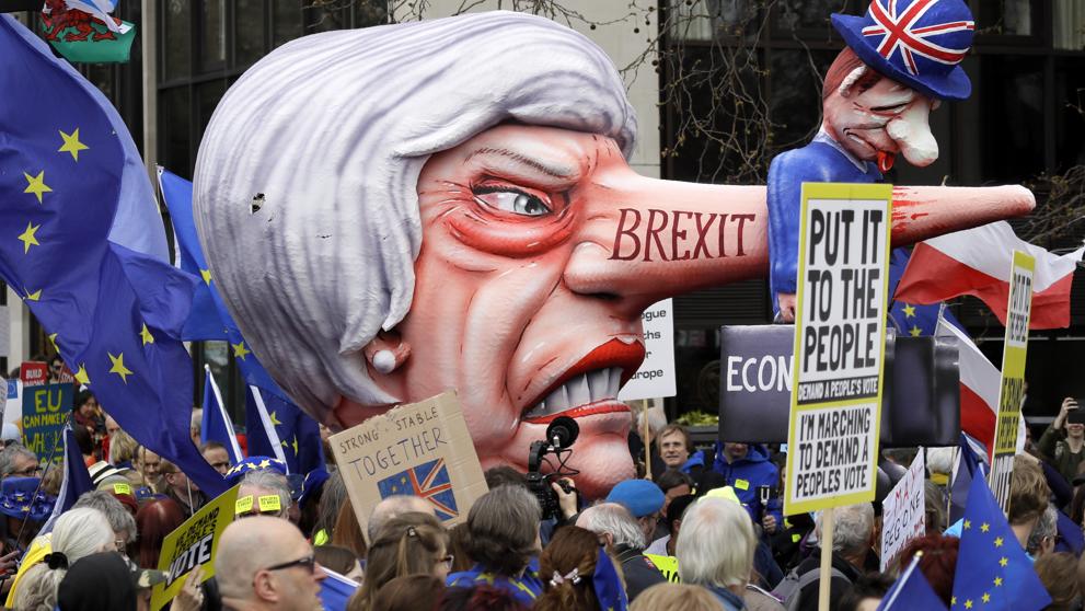 Opositores al Brexit reclaman un segundo referéndum en Londres