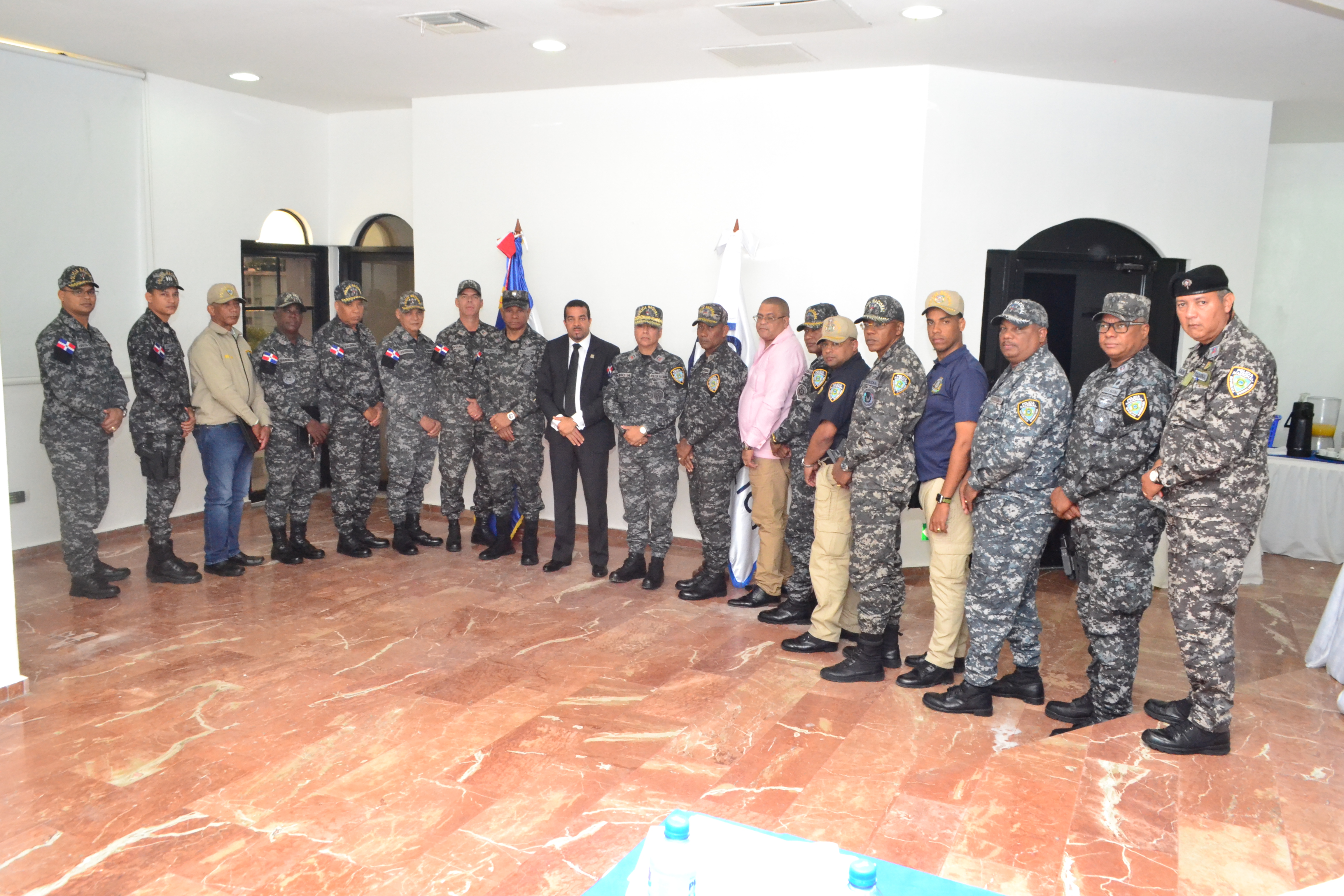 Fiscal Milcíades Guzmán coordina acciones con mandos regionales policiales de Santo Domingo Este, Norte y Boca Chica
