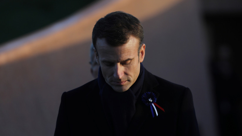"Una parte de nosotros arde": Macron expresa su pesar por el incendio de Notre Dame