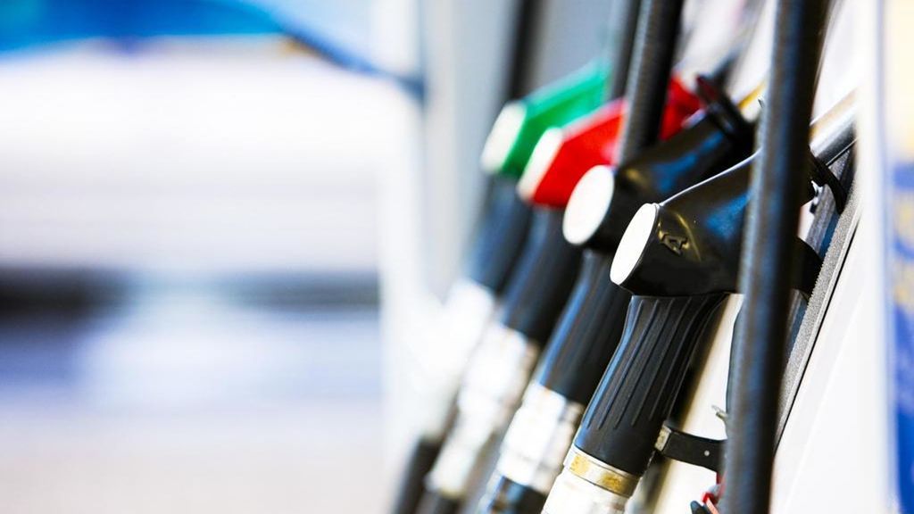 Combustibles suben suben de precio, fuel oil baja siete pesos