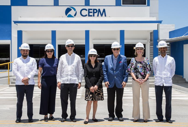 Embajadora de Estados Unidos visita instalaciones de CEPM en Bávaro