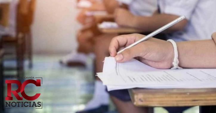 Ministro de Educación niega haya intención de eliminar Jornada Escolar Extendida